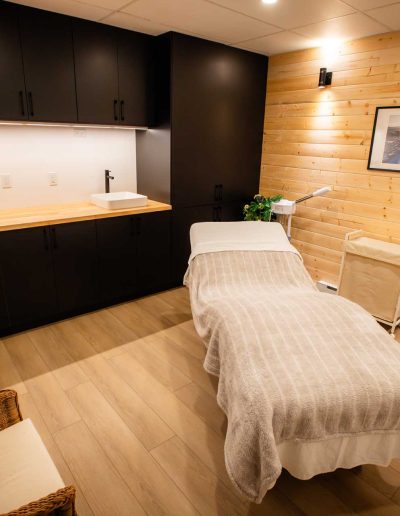 treatment table in middle of room